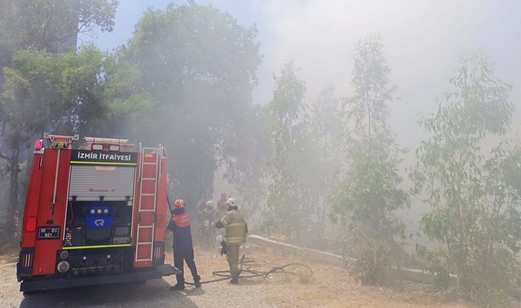 İzmir’de geri dönüşüm tesisinde yangın!